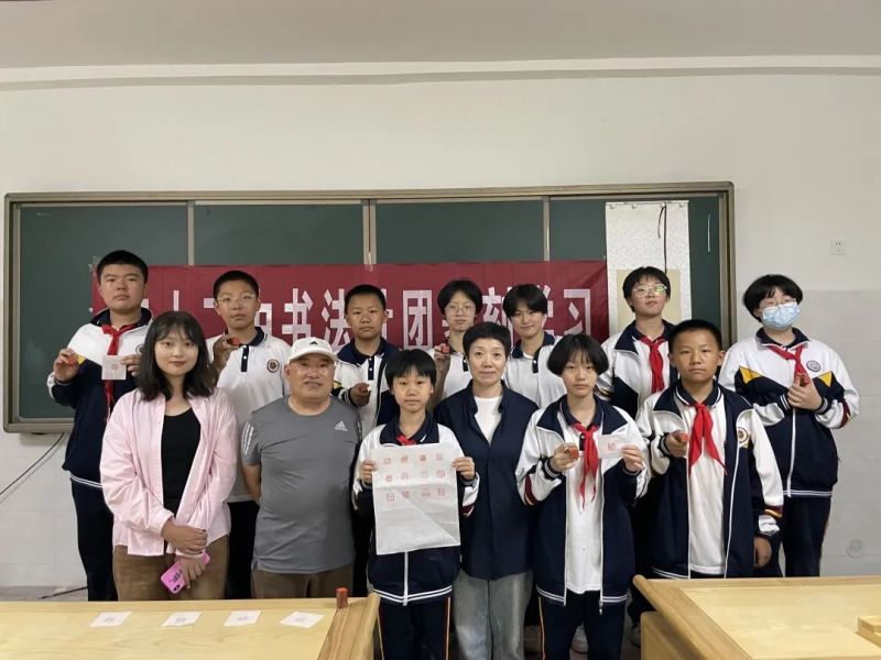 镌刻金石气 丰盈少年时——新乡市第二十二中学书法社团篆刻学习掠影