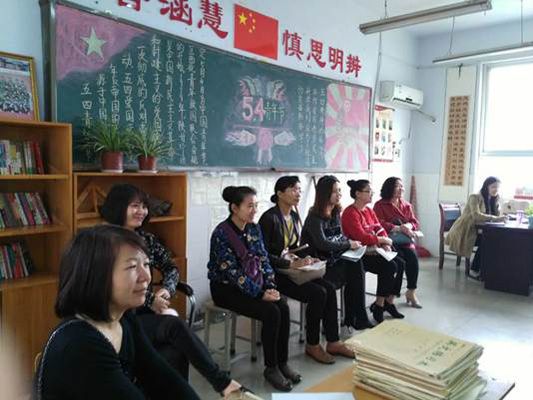 举行家长开放日   促进家校强联合